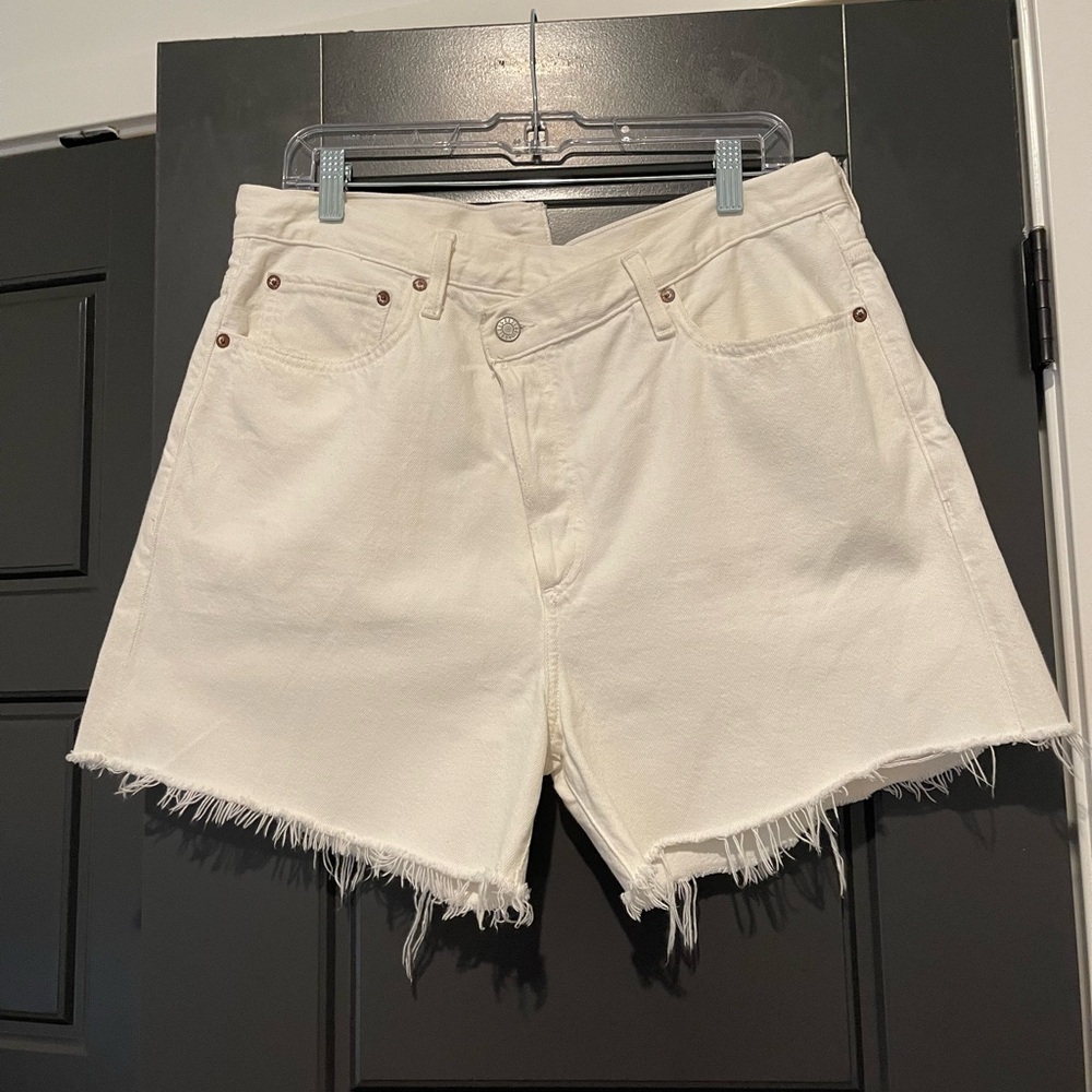 AGOLDE Criss Cross Frayed Bottom Distressed White Denim Shorts Size 31 NWOT
